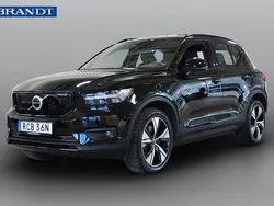 Svart Begagnad 2022 Volvo XC40 Plus SUV | 369 900 kr