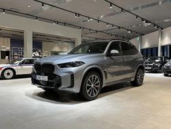 Grå Begagnad 2024 BMW X5 M Sport SUV | 899 000 kr