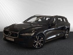 Svart Begagnad 2020 Volvo V60 R-Design Kombi | 259 900 kr (Superpris)
