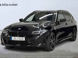 Svart Begagnad 2023 BMW 330e M Sport Kombi | 469 900 kr