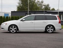 Vit Begagnad 2011 Volvo V70 R-Design Kombi | 70 000 kr (Bra pris)