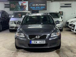 Grå Begagnad 2011 Volvo V50 Kinetic Kombi | 39 900 kr (Marknadspris)