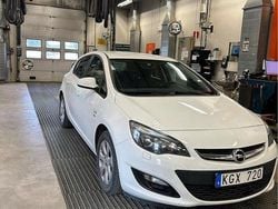 Vit Begagnad 2014 Opel Astra Halvkombi | 50 000 kr (Bra pris)