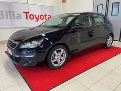Mörkblå Begagnad 2016 Peugeot 308 Active Halvkombi | 109 900 kr (Marknadspris)