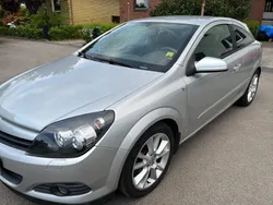 Grå Begagnad 2005 Opel Astra GTC Halvkombi | 50 000 kr