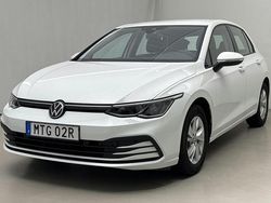 Vit Begagnad 2023 VW Golf VIII | 174 900 kr (Superpris)