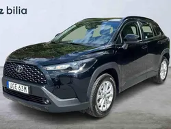 Svart Begagnad 2024 Toyota Corolla Cross SUV | 399 900 kr