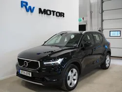 Svart Begagnad 2022 Volvo XC40 Momentum SUV | 274 800 kr (Bra pris)