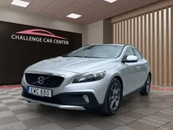 Silver Begagnad 2015 Volvo V40 CC Momentum Kombi | 144 900 kr (Marknadspris)