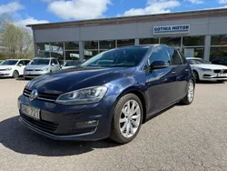 Mörkblå (blå) Begagnad 2013 VW Golf VII Highline Halvkombi | 109 900 kr (Marknadspris)