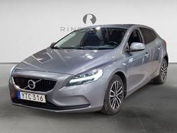 Grå Begagnad 2017 Volvo V40 Momentum Kombi | 134 900 kr (Bra pris)