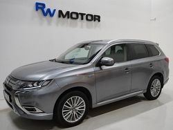 Grå Begagnad 2018 Mitsubishi Outlander P-HEV Comfort Edition SUV | 224 800 kr (Marknadspris)