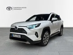 Vit Begagnad 2022 Toyota RAV4 Hybrid Executive SUV | 409 900 kr (Marknadspris)