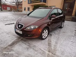 Mörkröd (röd) Begagnad 2009 Seat Altea XL Minibuss | 41 000 kr (Marknadspris)
