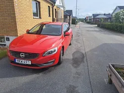 Röd Begagnad 2014 Volvo V60 Momentum Kombi | 145 000 kr (Bra pris)