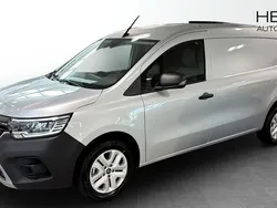 Grå (grey) Ny 2024 Renault Kangoo Minibuss | 312 375 kr (Marknadspris)