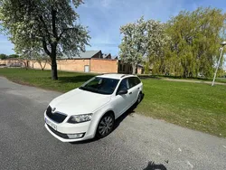 Vit Begagnad 2016 Skoda Octavia Kombi | 98 500 kr (Bra pris)
