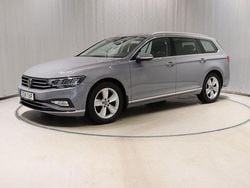 Grå Begagnad 2023 VW Passat Elegance Kombi | 338 900 kr (Bra pris)