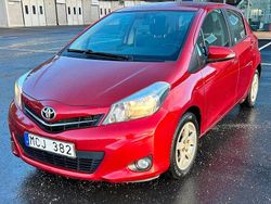 Röd Begagnad 2011 Toyota Yaris Active Halvkombi | 59 900 kr (Marknadspris)