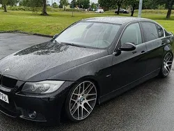 Svart Begagnad 2005 BMW 330 Sedan | 55 000 kr (Superpris)