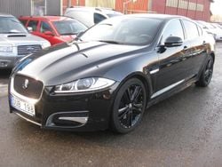 Svart Begagnad 2013 Jaguar XF Sedan | 179 000 kr (Lite dyr)