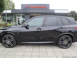 Svart samma som bilen Begagnad 2018 BMW X5 M Sport SUV | 499 900 kr (Lite dyr)