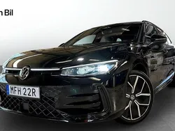 Svart Begagnad 2024 VW Passat R-line Kombi | 559 900 kr