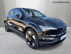 Svart Begagnad 2024 Volvo EX30 Performance SUV | 474 500 kr (Marknadspris)