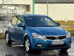 Blå Begagnad 2010 Kia Ceed EX Halvkombi | 64 800 kr (Marknadspris)