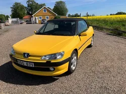 Gul Begagnad 1999 Peugeot 306 Cabriolet Cab | 43 000 kr