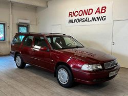 Mörkröd Begagnad 2000 Volvo V70 Standard Kombi | 44 900 kr