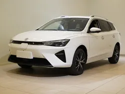 Vit (dover white) Begagnad 2023 MG MG5 EV Luxury Kombi | 289 900 kr (Marknadspris)