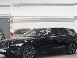 Svart Begagnad 2022 Volvo V60 Inscription Kombi | 349 900 kr (Marknadspris)