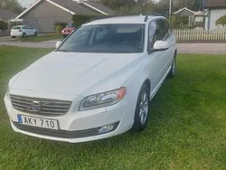 Vit Begagnad 2014 Volvo V70 Kinetic Kombi | 100 000 kr (Bra pris)