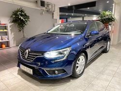 Mörkblå metallic Begagnad 2019 Renault Mégane IV Bose Edition Halvkombi | 164 900 kr (Marknadspris)