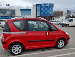 Röd Begagnad 2006 Peugeot 1007 Halvkombi | 23 900 kr