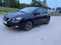 Svart Begagnad 2022 Nissan Leaf 360º Halvkombi | 209 000 kr (Marknadspris)