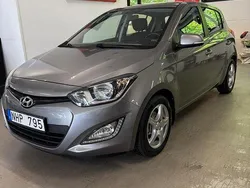 Mörkgrå Begagnad 2013 Hyundai i20 Premium Halvkombi | 59 900 kr (Lite dyr)