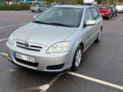 Silver Begagnad 2006 Toyota Corolla Halvkombi | 37 000 kr (Marknadspris)