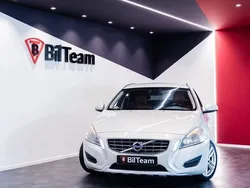 Grå Begagnad 2011 Volvo V60 Momentum Kombi | 89 900 kr (Marknadspris)