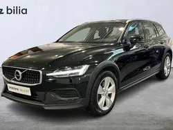 Begagnad 2022 Volvo V60 CC Kombi | 349 900 kr (Marknadspris)