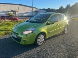 Grön Begagnad 2010 Renault Clio R.S. Halvkombi | 29 900 kr (Marknadspris)