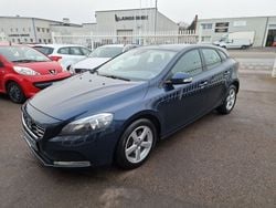 Blå Begagnad 2014 Volvo V40 Kinetic Kombi | 122 000 kr (Dyr)