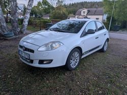 Vit Begagnad 2010 Fiat Bravo Active Halvkombi | 32 000 kr