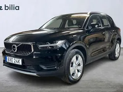 Svart Begagnad 2022 Volvo XC40 Momentum SUV | 279 900 kr (Bra pris)