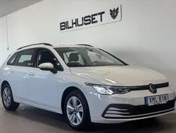 Vit Begagnad 2022 VW Golf VIII Kombi | 219 900 kr (Marknadspris)