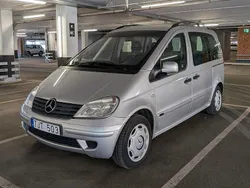 Grå Begagnad 2002 Mercedes Vaneo Minibuss | 17 500 kr