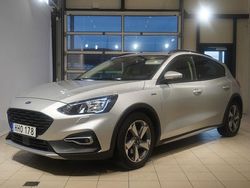 Grå Begagnad 2019 Ford Focus Active Sedan | 154 900 kr (Marknadspris)