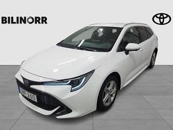 Vit Begagnad 2022 Toyota Corolla Style Kombi | 269 900 kr (Marknadspris)