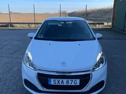 Vit Begagnad 2016 Peugeot 208 Halvkombi | 64 900 kr (Marknadspris)